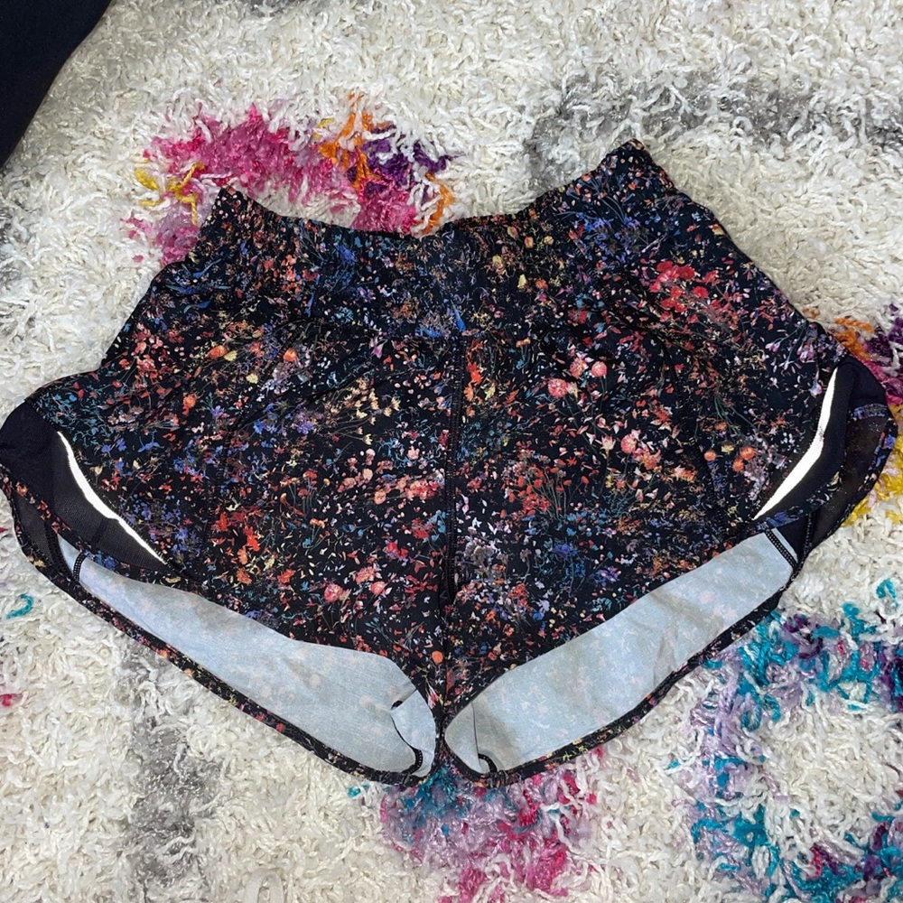 Lululemon Hotty Hots 2.5”